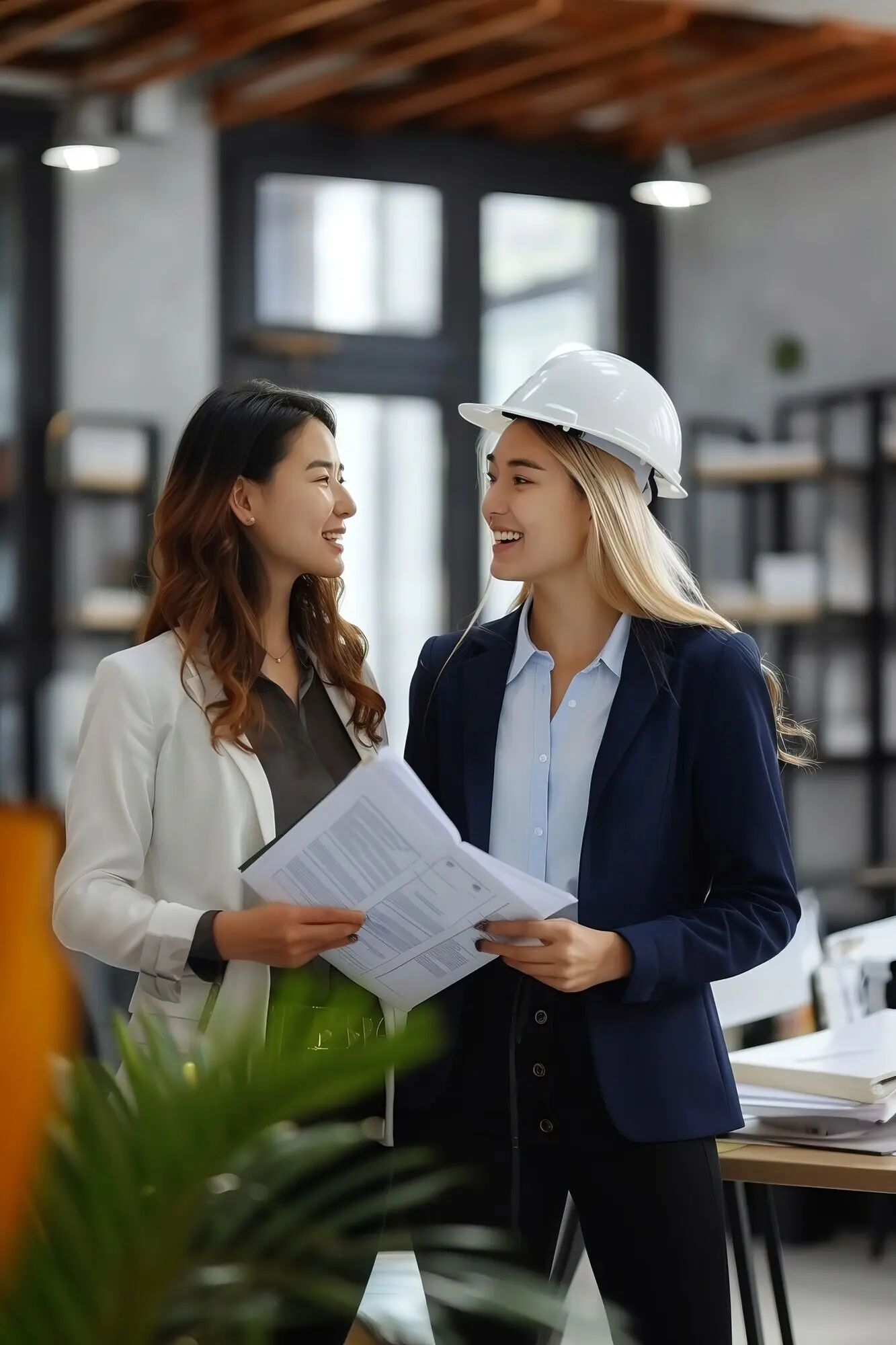 Ingenieurinnen bei der Arbeit